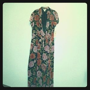 NWT Robbie Bee floral long wrap dress